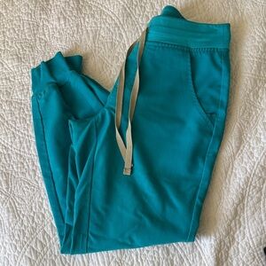 Figs Scrub Set in Teal with Beige Drawstring